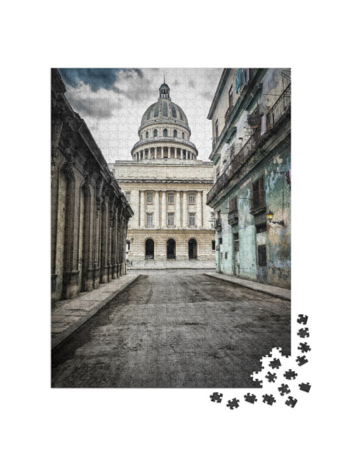 Puzzle 1000 Teile „Straße mit baufälligen Häusern zum Kapitol, Alt-Havanna“