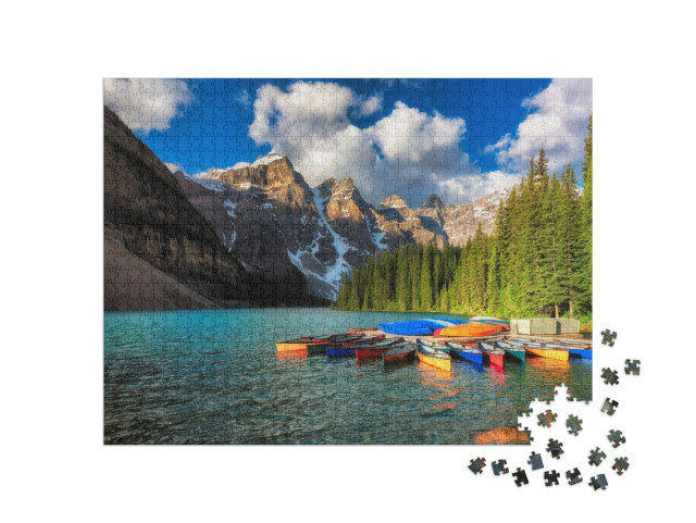 Puzzle 1000 Teile „Kanus auf dem Moraine-See, Banff-Nationalpark in den Rocky Mountains, Alberta, Kanada.“