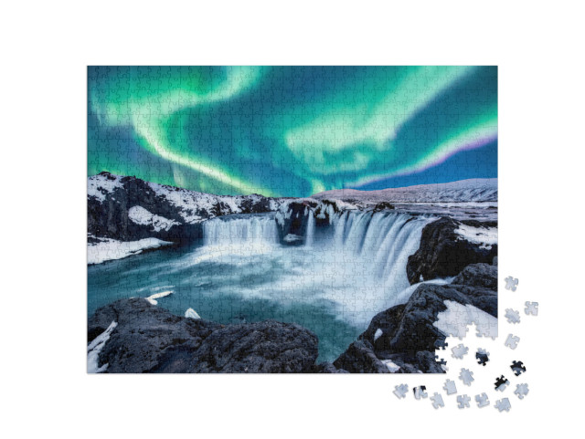 Puzzle 1000 Teile „Nordlichter über dem Godafoss, Wasserfall in Island“