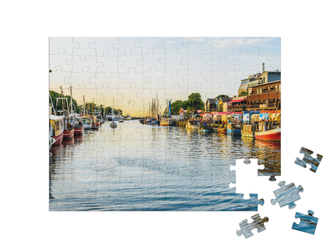 Puzzle 100 Teile „Kanal mit Schiffen und Ostsee in Warnemünde, Rostock, Deutschland“