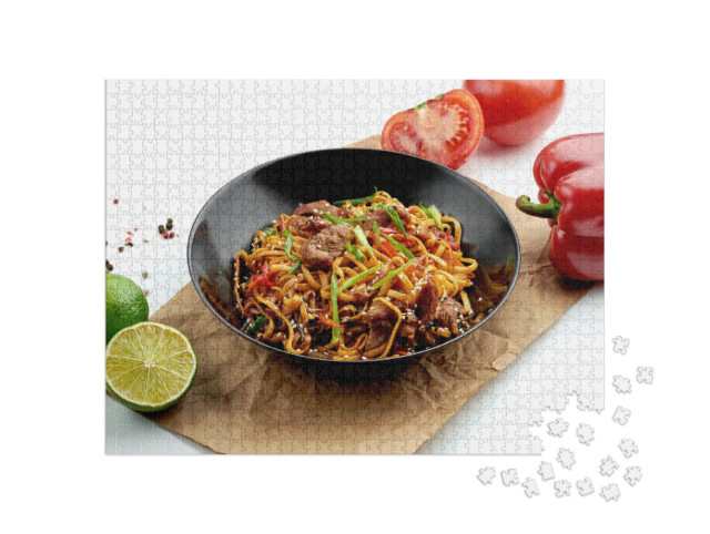 Puzzle 1000 Teile „Klassisches asiatisches Straßenessen: Udon-Wok-Nudeln“