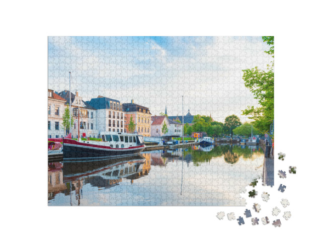 Puzzle 1000 Teile „Boote liegen vor Anker: Hafen von Oldenburg“