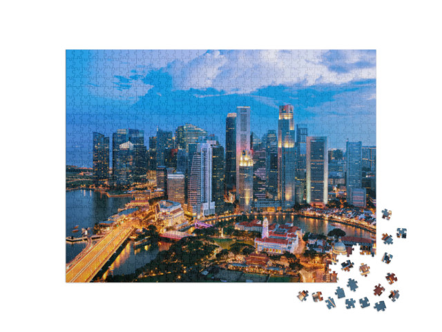 Puzzle 1000 Teile „Stadt Singapur bei Abenddämmerung: Gebäude der Marina Bay“