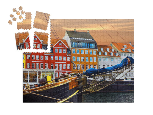 Puzzle „Yachten und farbige Häuser an der Strandpromenade in Nyhavn“ | SMART SORTED® 1000 Teile