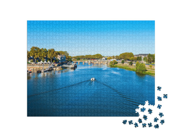 Puzzle 1000 Teile „Die Loire bei Angers im Westen Frankreichs“