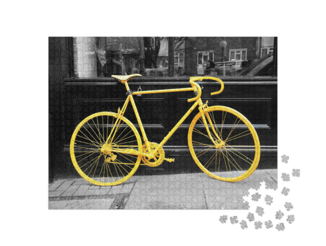 Puzzle 1000 Teile „Schwarz-Weiß-Impression mit gelbem Fahrrad“