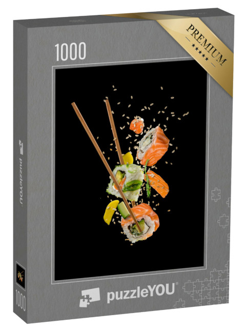 Puzzle 1000 Teile „Fliegende Sushi-Stücke zwischen Stäbchen, auf schwarzem Hintergrund“