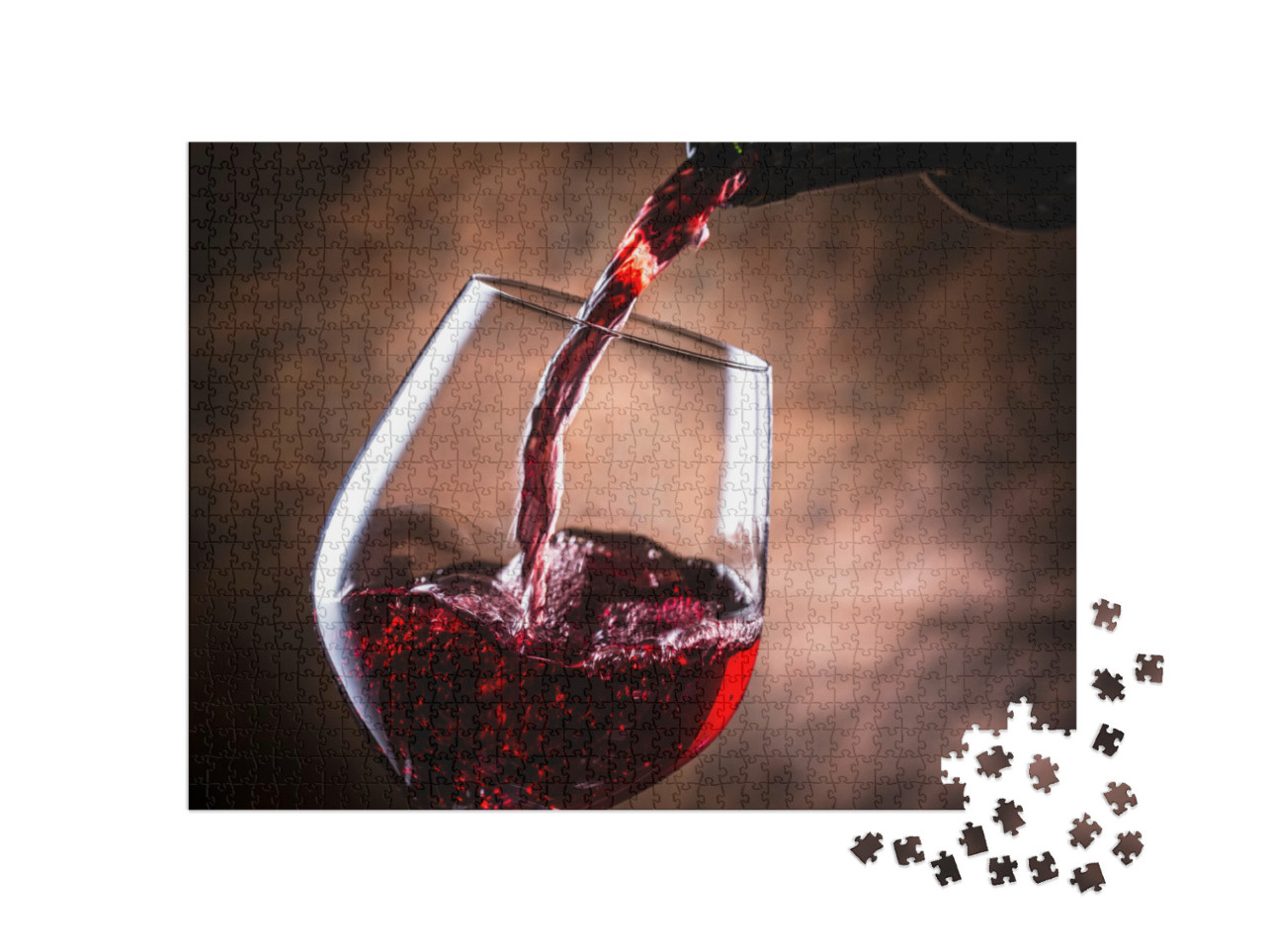 Puzzle 1000 Teile „Rotwein einschenken, Flasche, Glas, verschwommener Hintergrund“