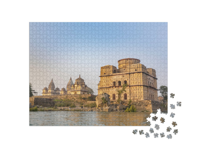 Puzzle 1000 Teile „Bundela-Kenotaphen am Kanchan Ghat in Orchha“