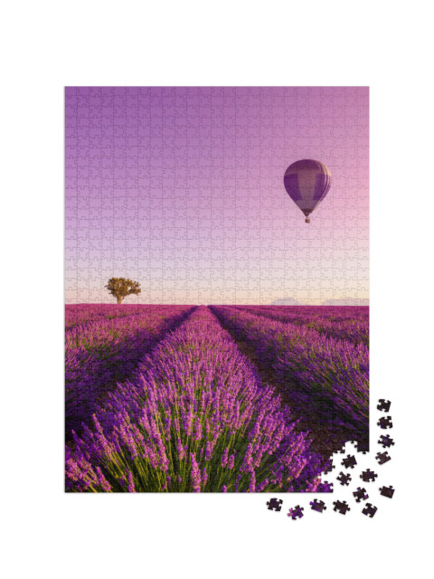 Puzzle 1000 Teile „Sonnenaufgang über einem Lavendelfeld in der Provence, Frankreich“