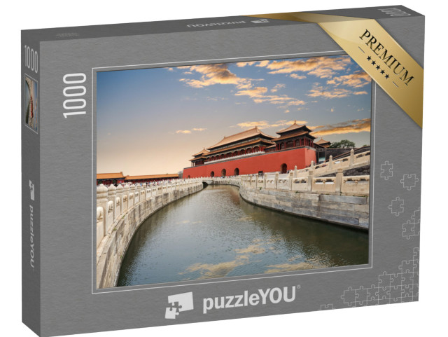 Puzzle 1000 Teile „Die Verbotene Stadt, goldene Wasserbrücke mit Sonnenuntergangslicht in Peking, China“