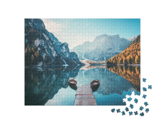 Puzzle 1000 Teile „Boote auf dem Pragser Wildsee in den Dolomiten, Südtirol, Italien“