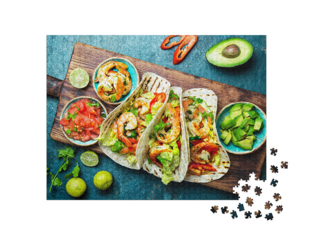 Puzzle 1000 Teile „Mexikanische Küche: Shrimps-Tacos mit Salsa, Gemüse und Avocado“