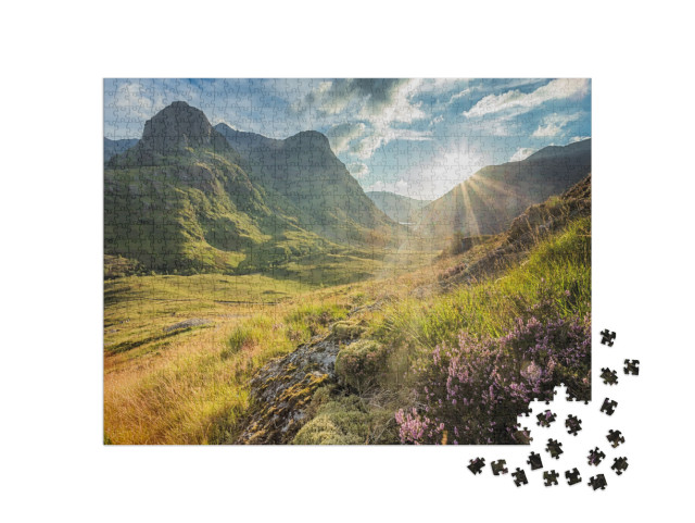 Puzzle 1000 Teile „Unberührte Natur an den Bergen von Glencoe, schottische Highlands“