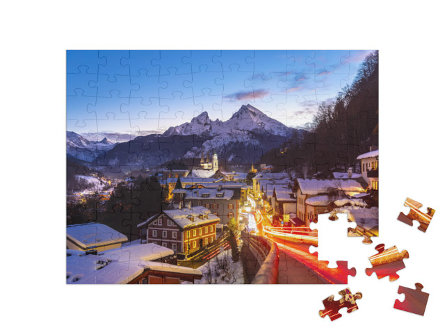 Puzzle 100 Teile „Berchtesgaden, im Hintergrund der Watzmann“