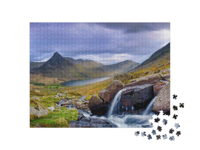 Puzzle 1000 Teile „Tryfan im Frühlingsabendlicht, Llyn Ogwen, Wales“
