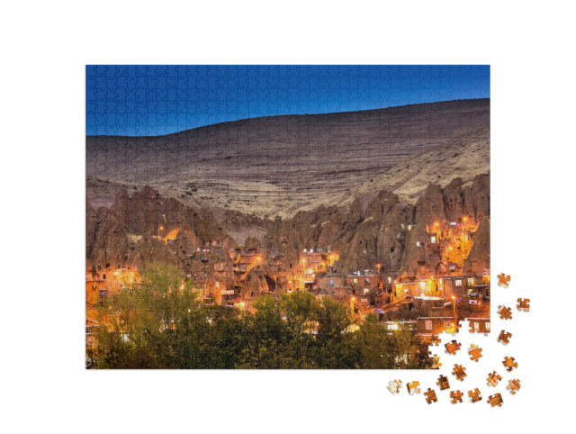 Puzzle 1000 Teile „Dorf Kandovan in der Dämmerung, Ost-Azarbaijan, Iran“