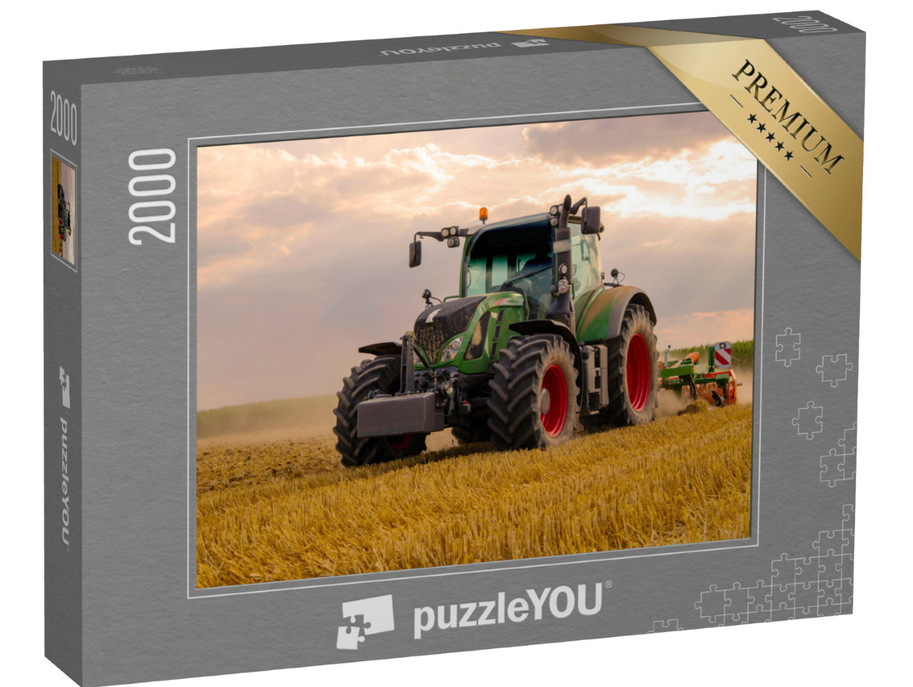 Puzzle 2000 Teile „Grüner Traktor pflügt ein Getreidefeld, Himmel mit Wolken“