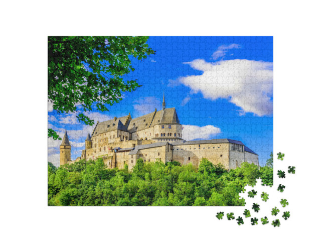 Puzzle 1000 Teile „Burg Vianden und Stadt Vianden, Luxemburg“