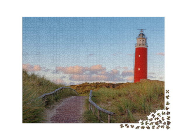 Puzzle 2000 Teile „Der rote Eierland-Leuchtturm auf der niederländischen Insel Texel“