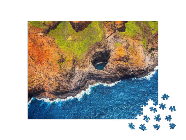 Puzzle 500 Teile „Luftaufnahme der Na-Pali-Küste mit offener Höhle aus dem Hubschrauber, Kauai, Hawaii“